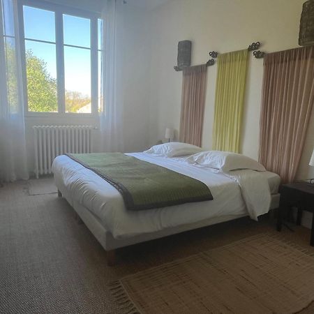 La Villa Camille La Creche Екстериор снимка