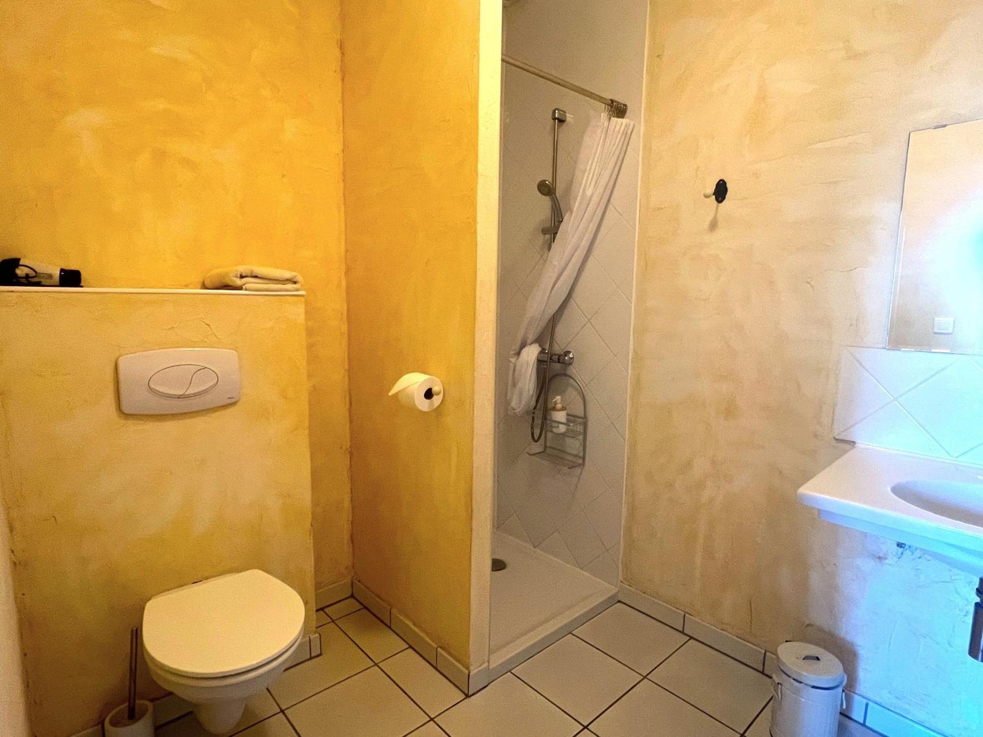 La Villa Camille La Creche Екстериор снимка